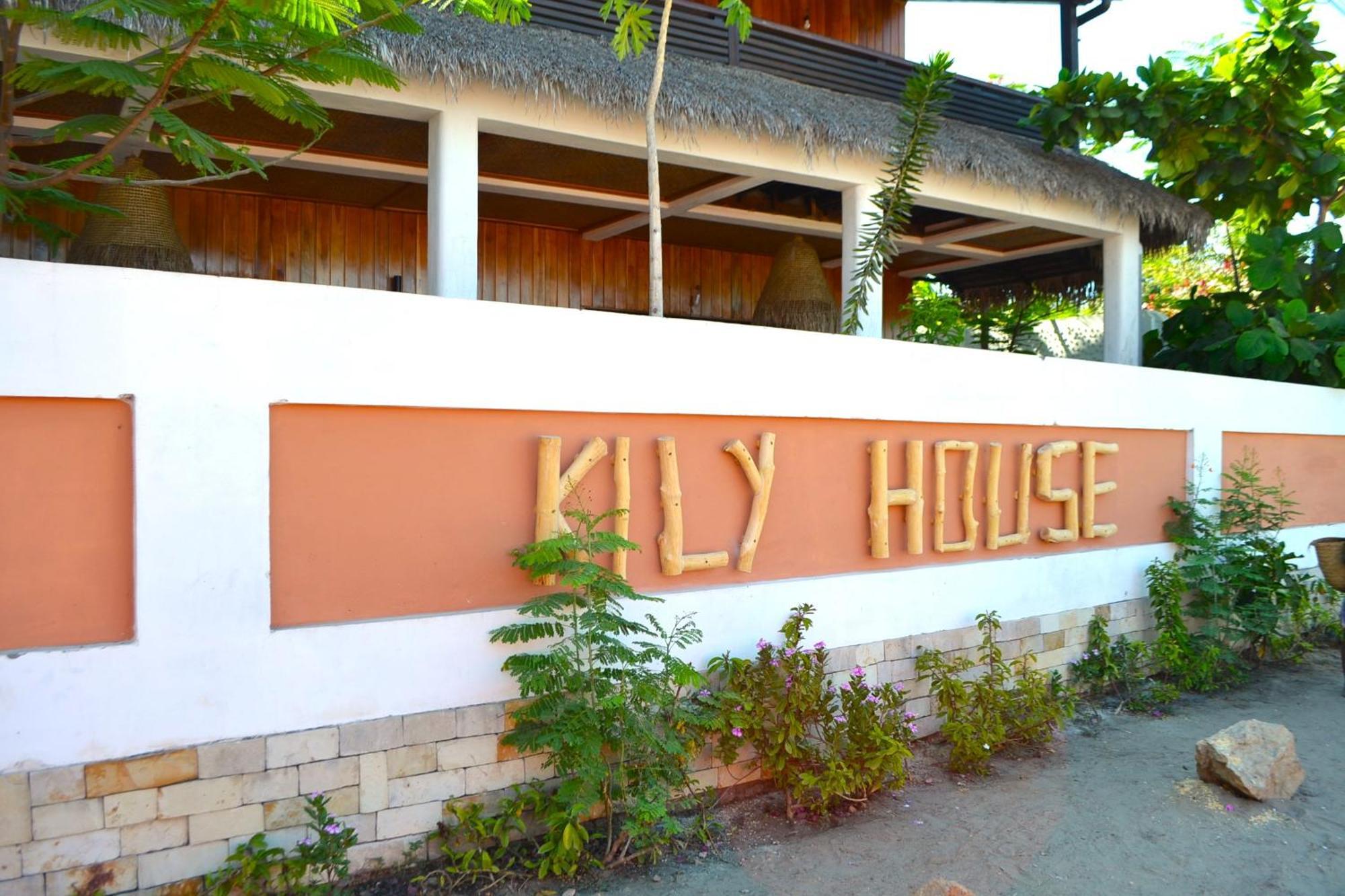 Kily House Hotel Morondava Exterior photo